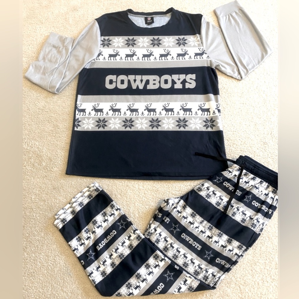 DALLAS COWBOYS PAJAMAS SIZE LARGE - never worn.  NEW without Tags